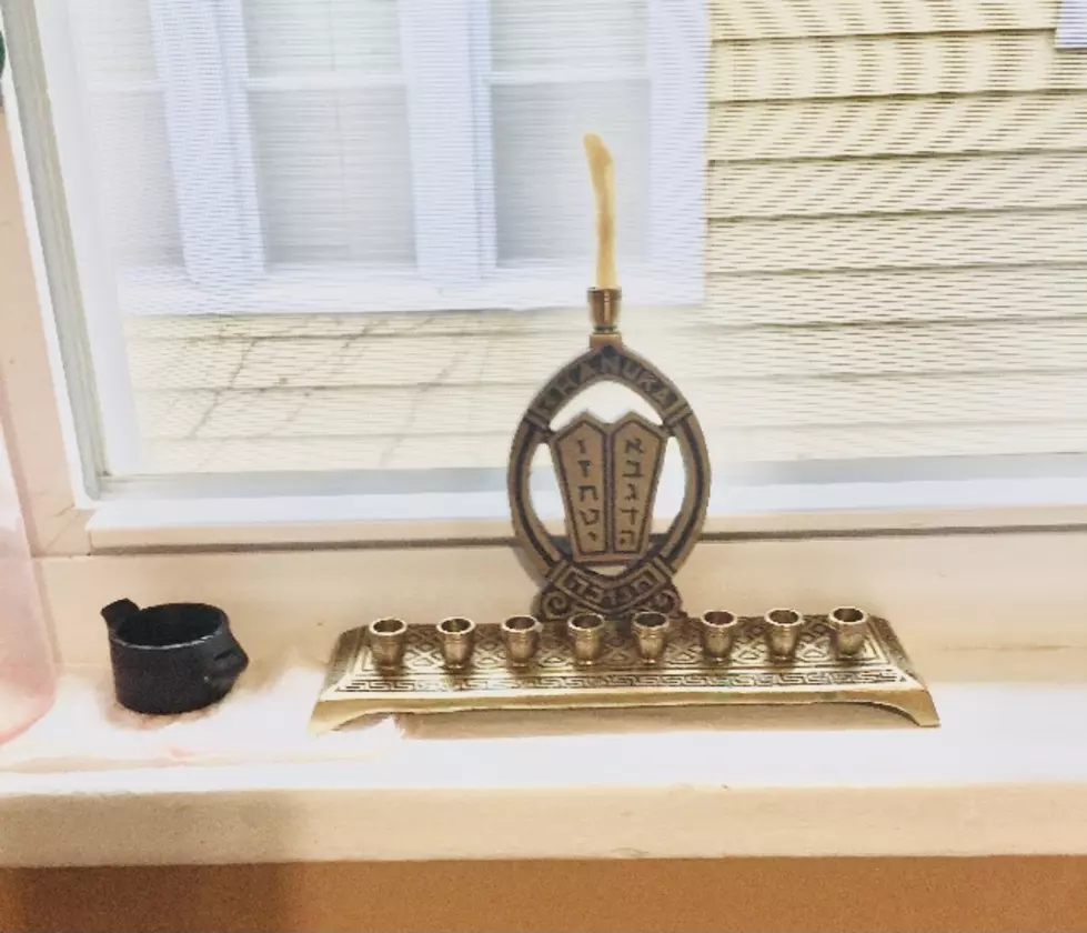 Festival of Fries? Cute Lady in Albany’s French-Fried Hanukkah Hack is Lit!